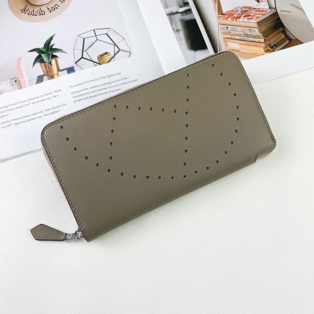PRADA 長財布　チェーン付き　ブラック 12113322 新品ブロックチェック柄ジッピーファスナー長財布(ノー